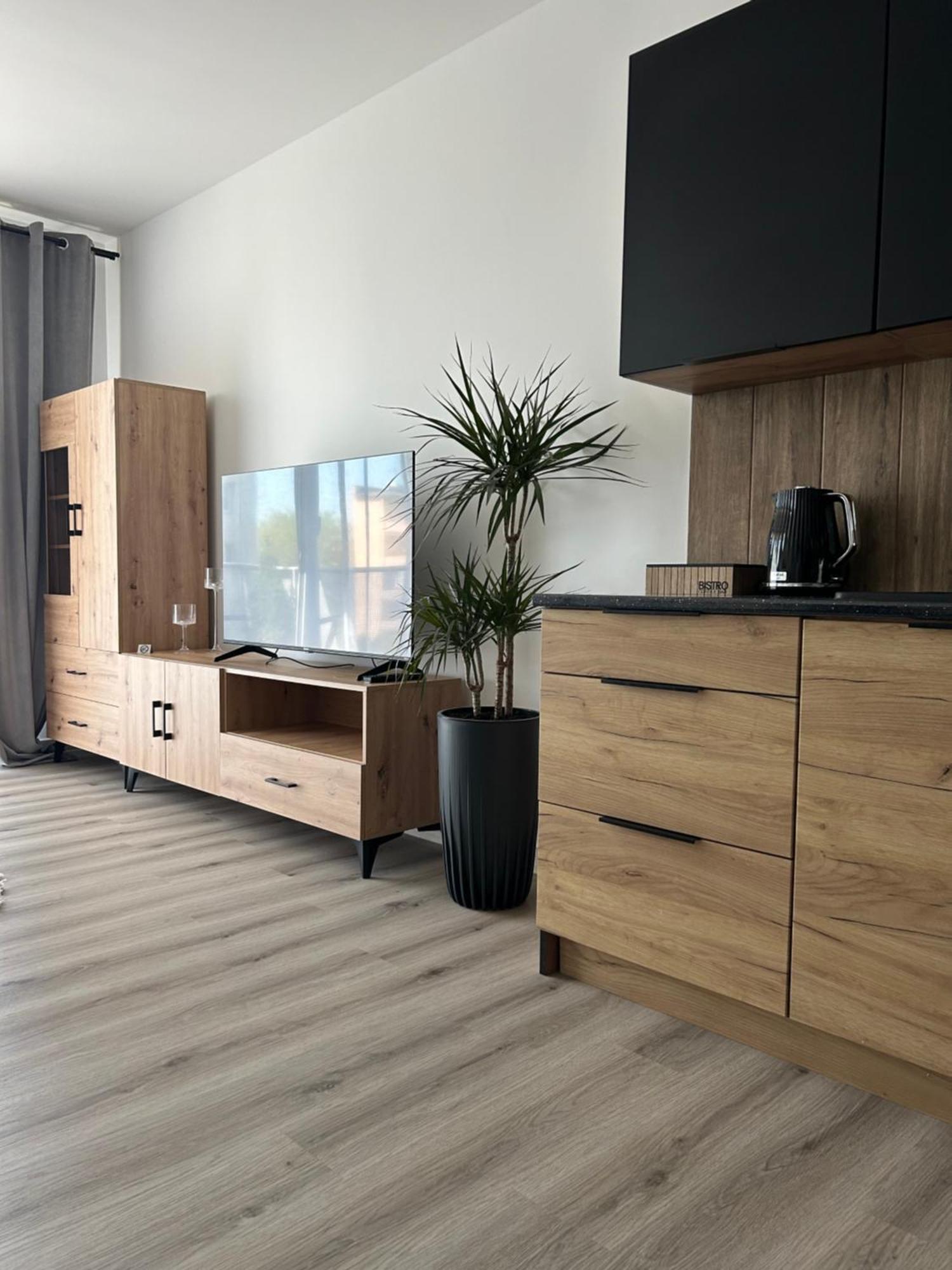 Apartament Akacjowa Apartment Goleniow Ngoại thất bức ảnh